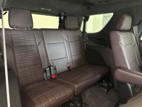 Certified 2022 Cadillac Escalade Premium Luxury Platinum image 13