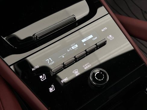 Used 2024 Porsche Cayenne S image 21