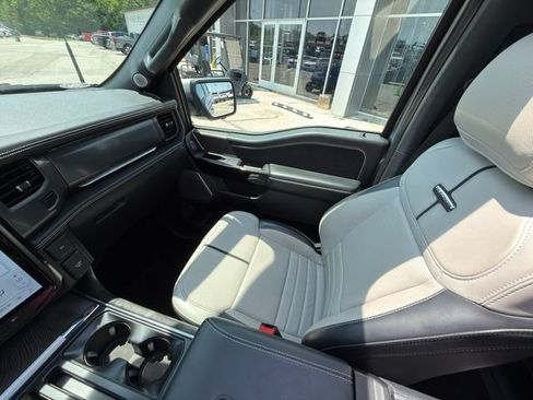 Used 2022 Ford F150 Lightning Platinum AWD/4WD image 28
