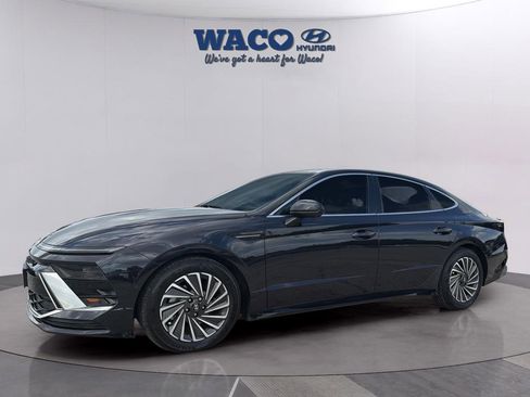 Used 2025 Hyundai Sonata Limited image 4
