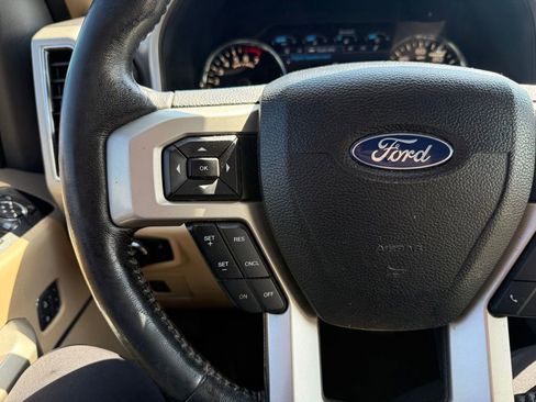 Used 2017 Ford F150 Lariat w/ Equipment Group 502A Luxury AWD/4WD image 13
