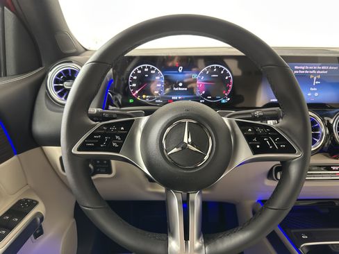 New 2026 Mercedes-Benz GLB 250 4MATIC image 12