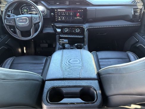 Used 2023 GMC Sierra 1500 AT4X image 21
