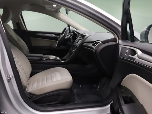 Used 2018 Ford Fusion S FWD image 12