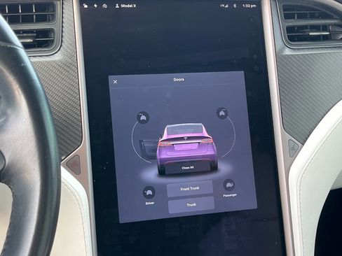 Used 2018 Tesla Model X 75D image 22