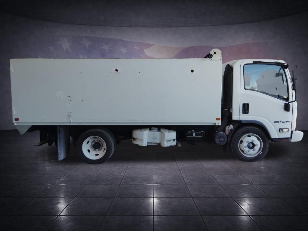 Used 2020 Isuzu NPR RWD image 5