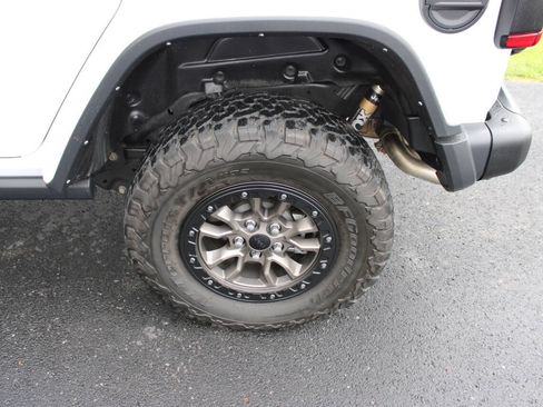 Used 2021 Jeep Wrangler Unlimited Rubicon w/ Dual Top Group AWD/4WD image 6