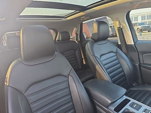 Used 2022 Ford Edge SEL w/ Convenience Package image 38