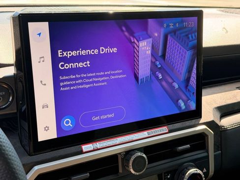 Used 2025 Toyota Tacoma Limited image 31