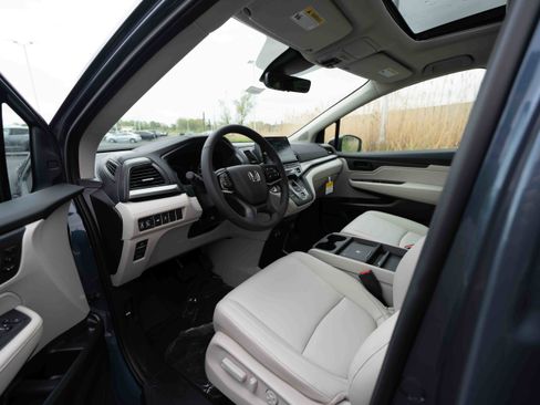 Used 2026 Honda Odyssey EX-L image 8