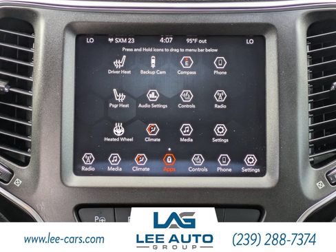 Used 2021 Jeep Cherokee Trailhawk w/ Technology Group AWD/4WD image 16
