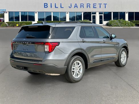 New 2026 Ford Explorer Active RWD image 4