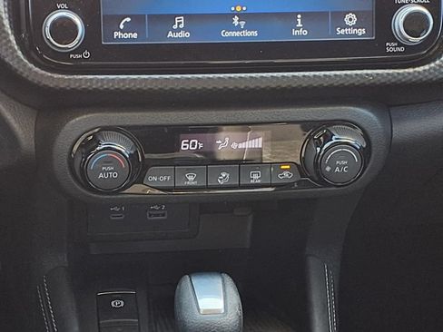 Used 2022 Nissan Kicks SV FWD image 15