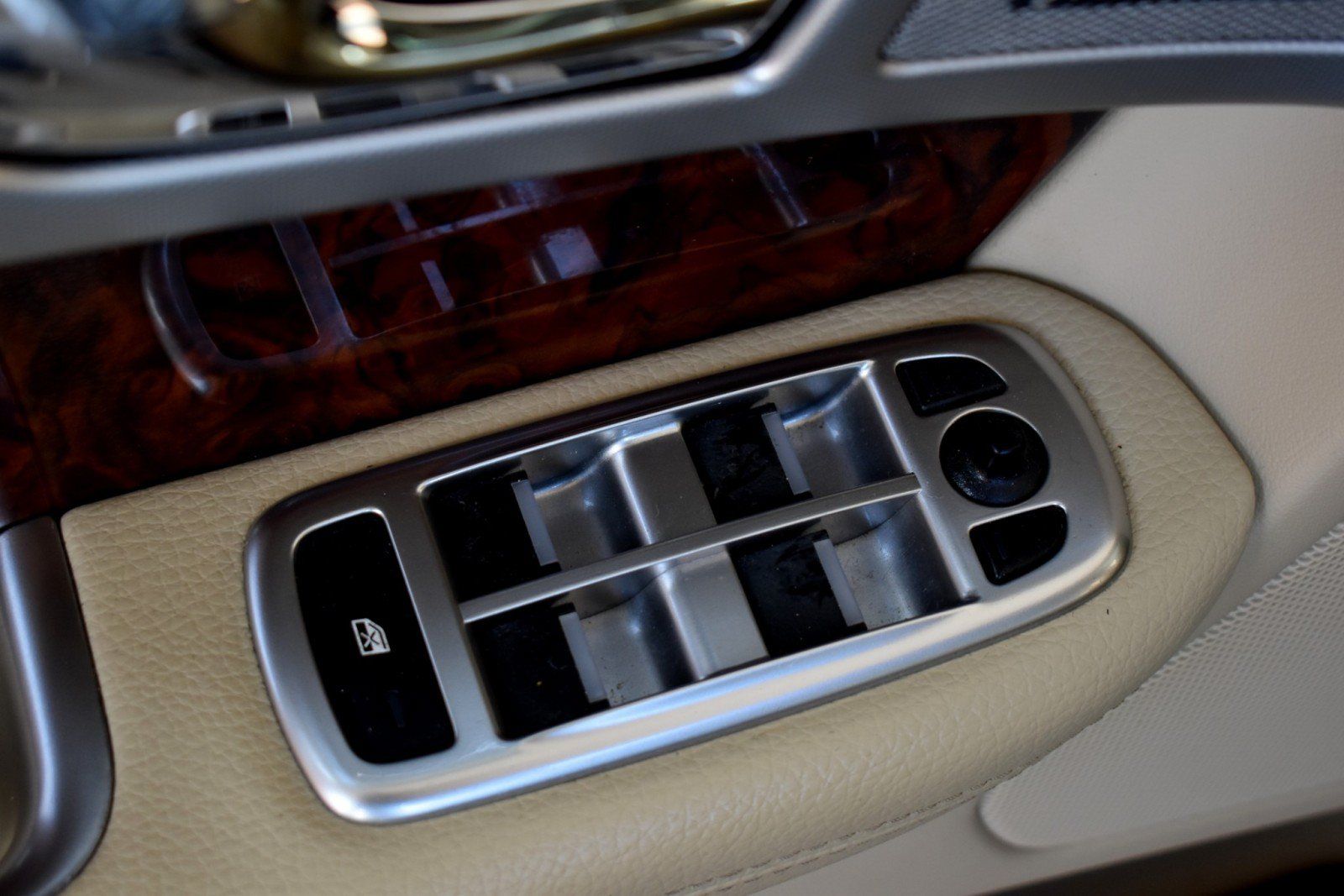 Used 2014 Jaguar XF 3.0 AWD/4WD image 26