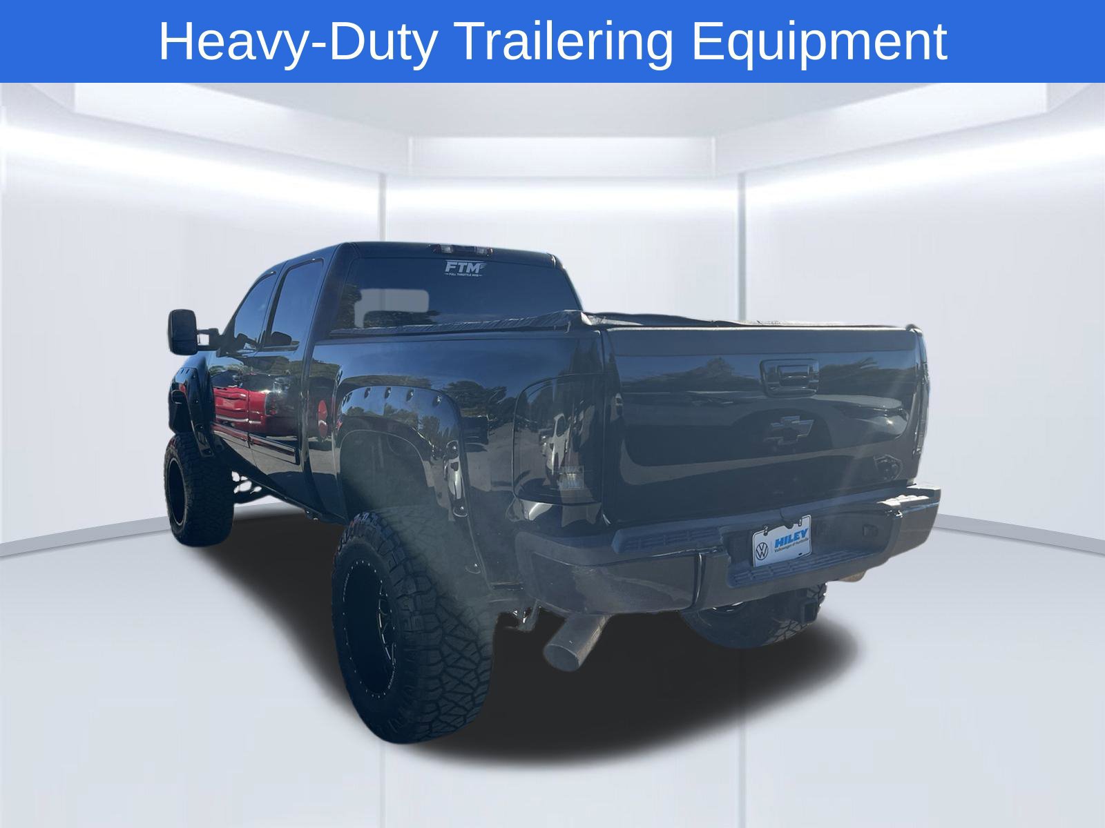 Used 2010 Chevrolet Silverado 2500 LT w/ Interior Plus Package AWD/4WD image 8