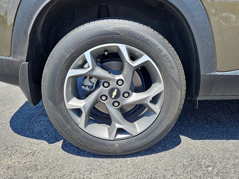 Certified 2024 Chevrolet Trax LT w/ Driver Confidence Package FWD image 9