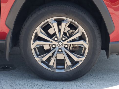 Used 2022 Toyota RAV4 Limited AWD/4WD image 11