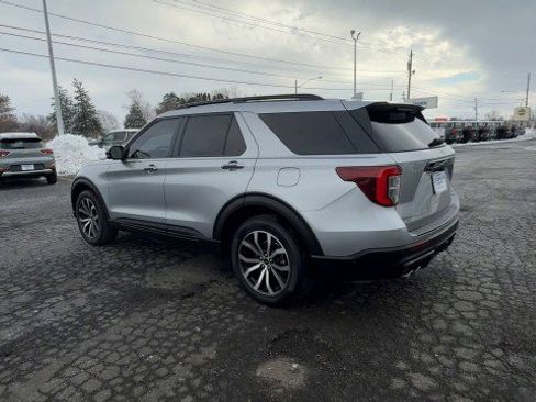 Used 2020 Ford Explorer ST w/ Premium Technology Package image 6