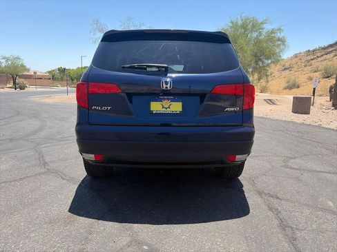 Used 2017 Honda Pilot EX image 9