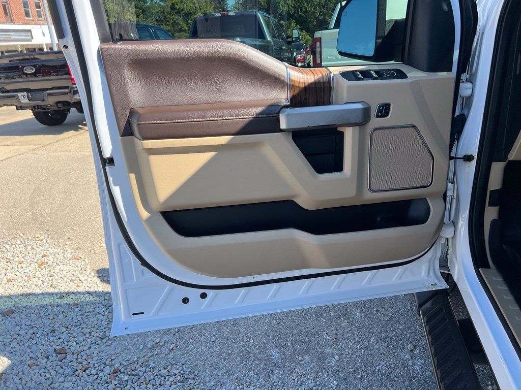 Used 2020 Ford F150 Lariat AWD/4WD image 11