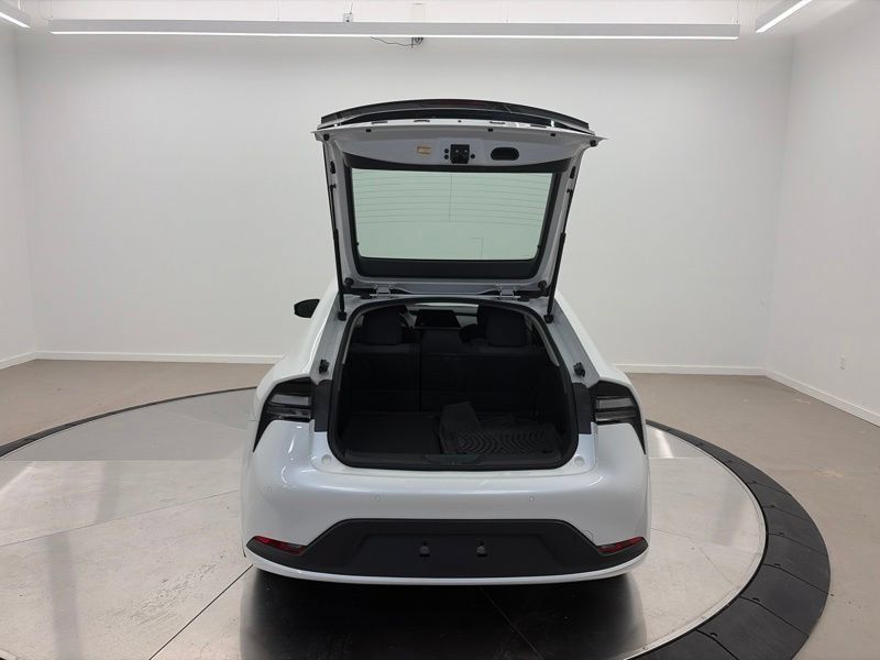 Used 2023 Toyota Prius Prime FWD image 8