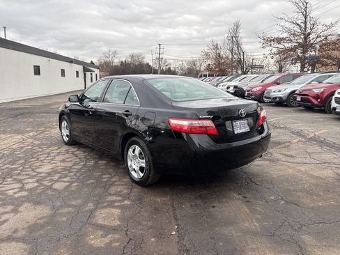 Used 2009 Toyota Camry LE image 2