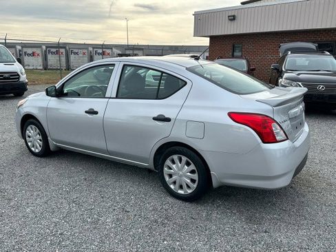 Used 2019 Nissan Versa S Plus image 10