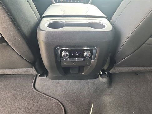 Certified 2025 GMC Yukon Elevation image 13