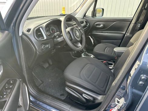 Used 2022 Jeep Renegade Latitude image 14