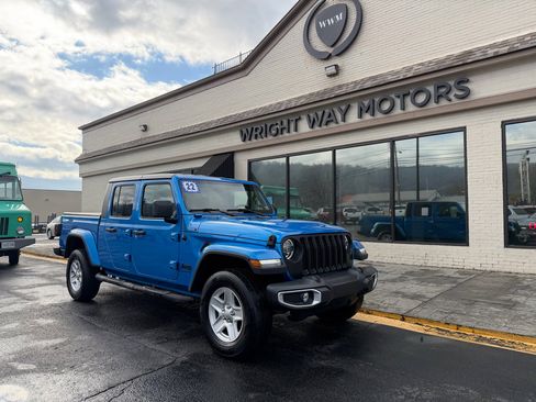 Used 2022 Jeep Gladiator Sport image 1