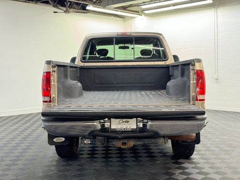 Used 2006 Ford F250 XLT image 26