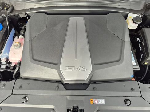 New 2025 Kia EV6 Light w/ Light LR Technology Package image 16