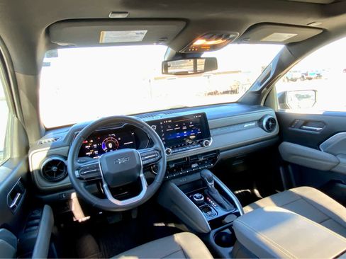 Certified 2025 Chevrolet Colorado ZR2 w/ Midnight Edition image 34