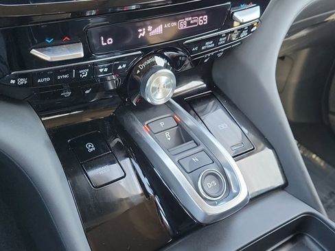 Certified 2025 Acura MDX w/ Technology Package image 19