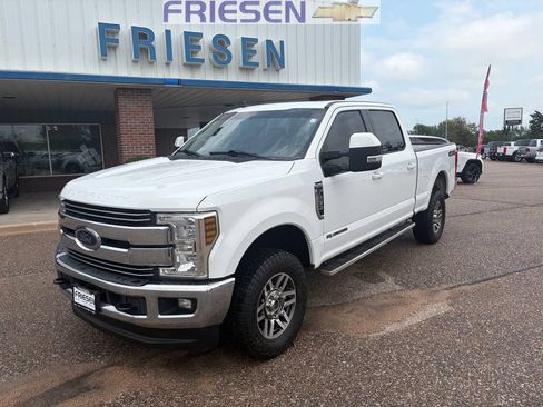 Used 2019 Ford F250 Lariat w/ Lariat Value Package AWD/4WD image 1