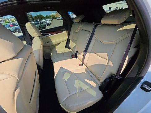 Used 2017 Cadillac XT5 Premium Luxury AWD/4WD image 26