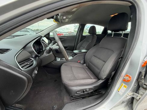 Used 2020 Chevrolet Malibu LT FWD image 13