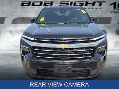 Used 2025 Chevrolet Traverse LT image 9