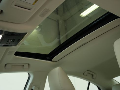 Used 2023 Lexus ES 350 w/ Premium Package FWD image 16