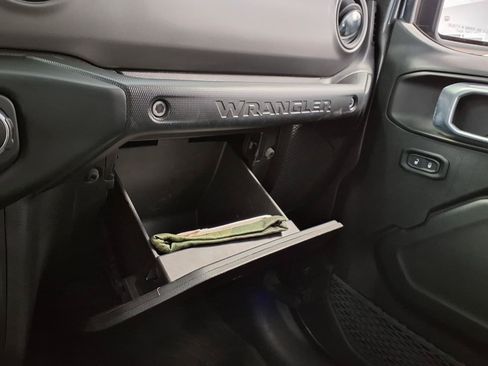 Used 2022 Jeep Wrangler Unlimited Sport AWD/4WD image 27
