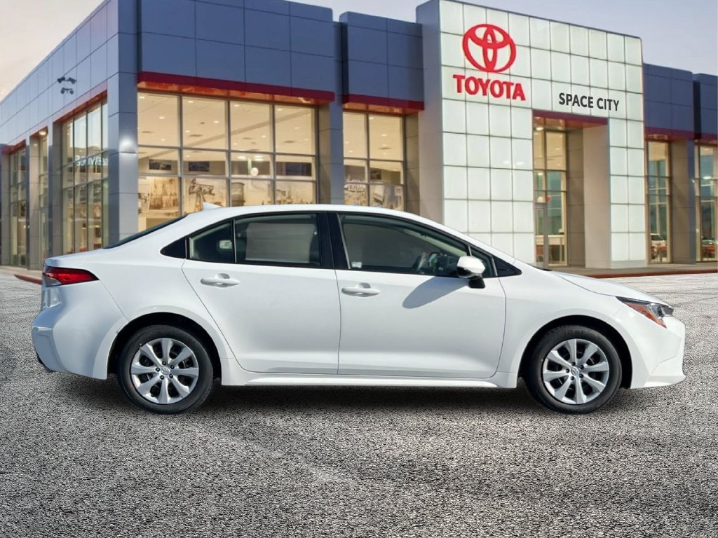 Certified 2026 Toyota Corolla LE FWD image 7