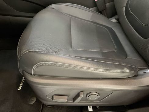 Used 2022 Hyundai Santa Cruz Limited AWD/4WD image 12