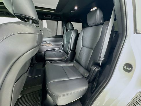 Used 2025 Lexus GX 550 w/ Accessory Package (2T) image 23