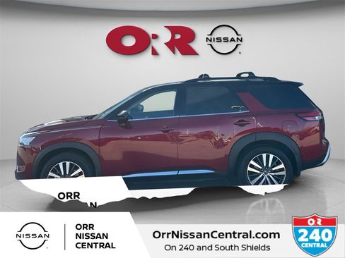 Used 2022 Nissan Pathfinder Platinum w/ Cargo Package image 8