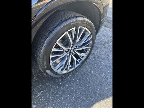 Certified 2024 Cadillac XT4 Sport image 8