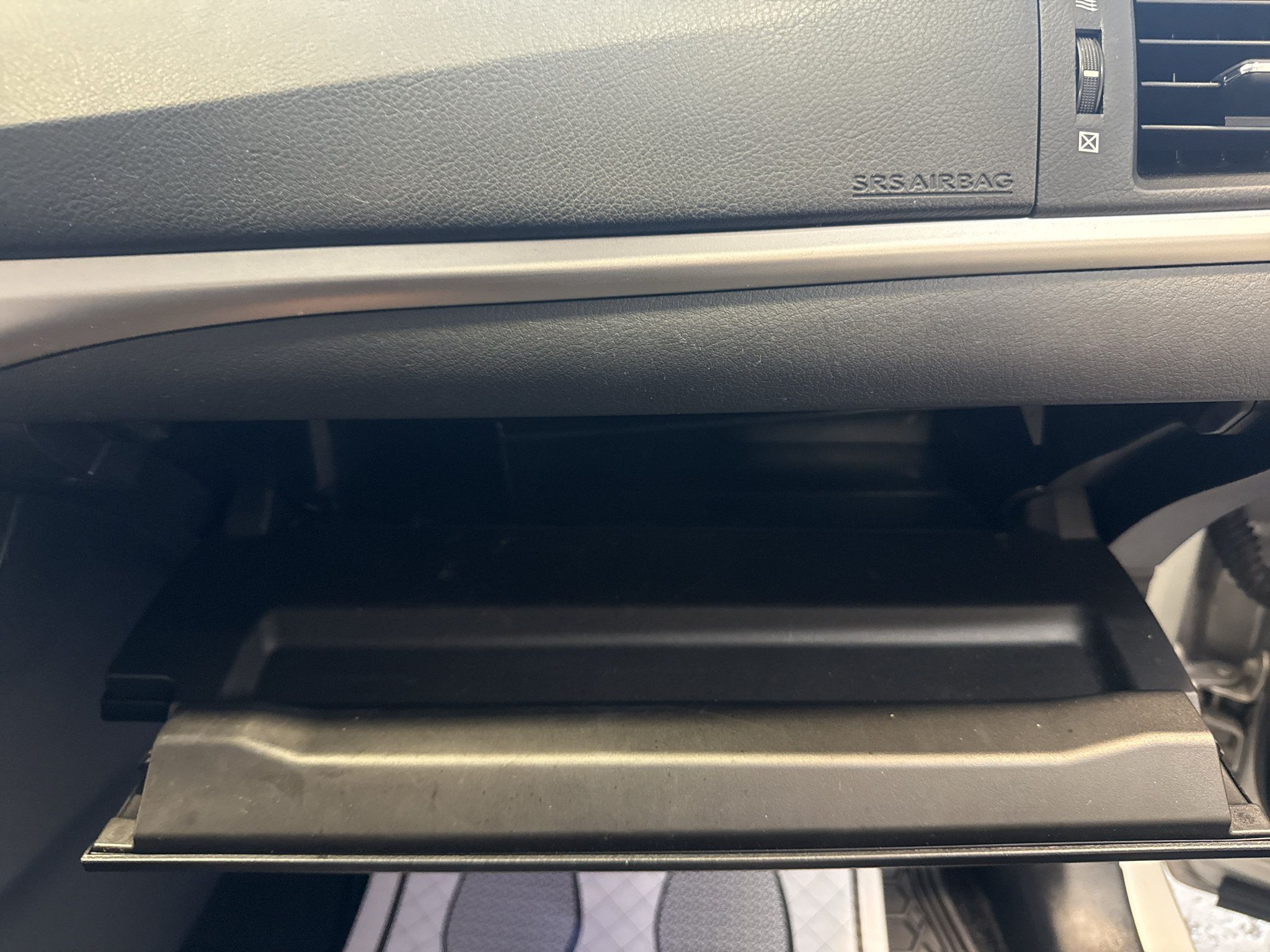 Used 2011 Lexus CT 200h Premium FWD image 24