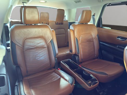 Used 2022 Nissan Pathfinder Platinum w/ Cargo Package image 18