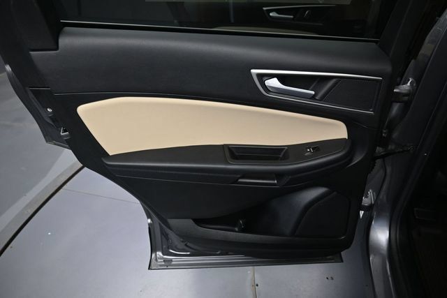 Used 2023 Ford Edge SEL w/ Cargo Accessory Package AWD/4WD image 25