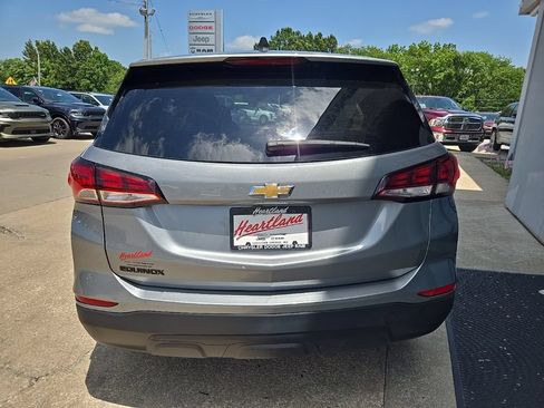 Used 2023 Chevrolet Equinox LS w/ LS Convenience Package FWD image 11