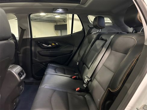 Used 2022 GMC Terrain AT4 w/ Infotainment Package II image 24